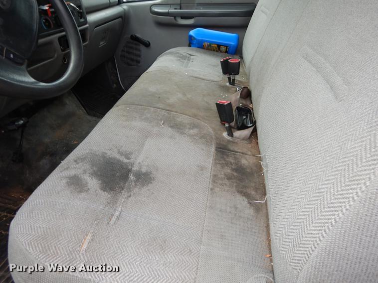 image for item J5567 1999 Ford F250 Super Duty XL SuperCab pickup truck