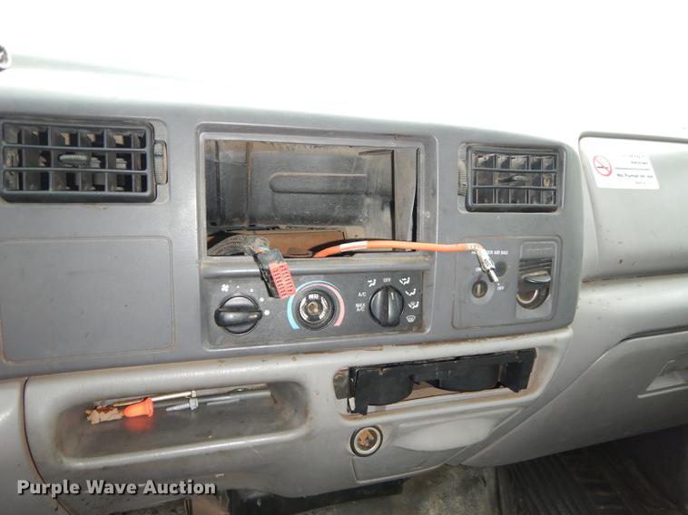 image for item J5567 1999 Ford F250 Super Duty XL SuperCab pickup truck