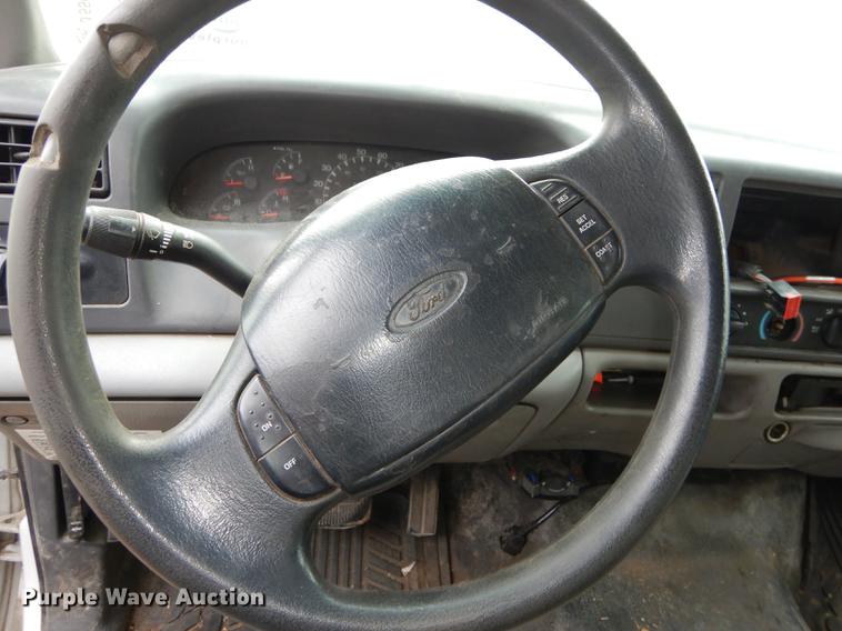 image for item J5567 1999 Ford F250 Super Duty XL SuperCab pickup truck