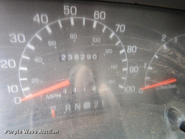 image for item J5567 1999 Ford F250 Super Duty XL SuperCab pickup truck