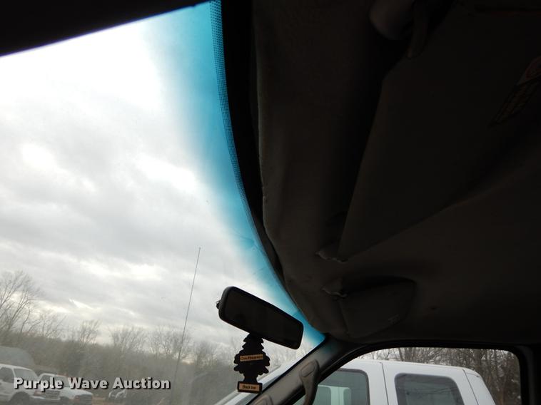 image for item J5567 1999 Ford F250 Super Duty XL SuperCab pickup truck