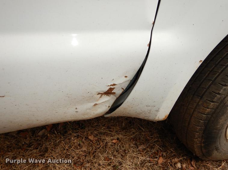 image for item J5568 2003 Ford F250 Super Duty XL SuperCab pickup truck