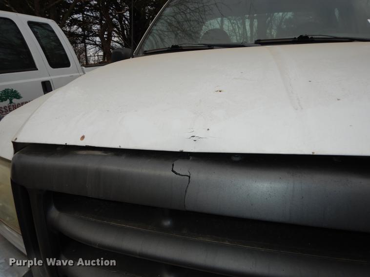 image for item J5568 2003 Ford F250 Super Duty XL SuperCab pickup truck