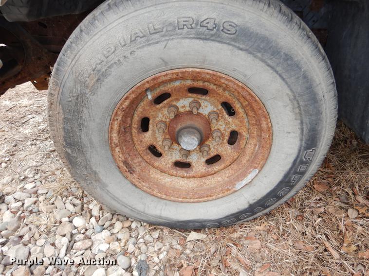 image for item J5568 2003 Ford F250 Super Duty XL SuperCab pickup truck