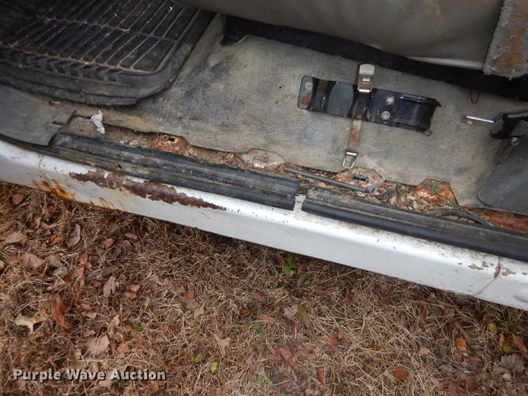 image for item J5568 2003 Ford F250 Super Duty XL SuperCab pickup truck