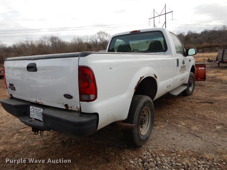 image for item J5569 2003 Ford F250 Super Duty XL pickup truck