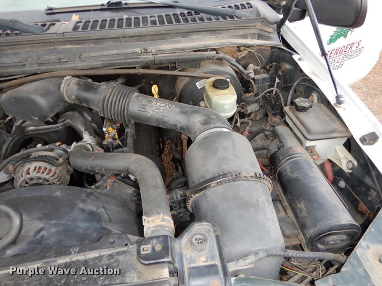 image for item J5569 2003 Ford F250 Super Duty XL pickup truck