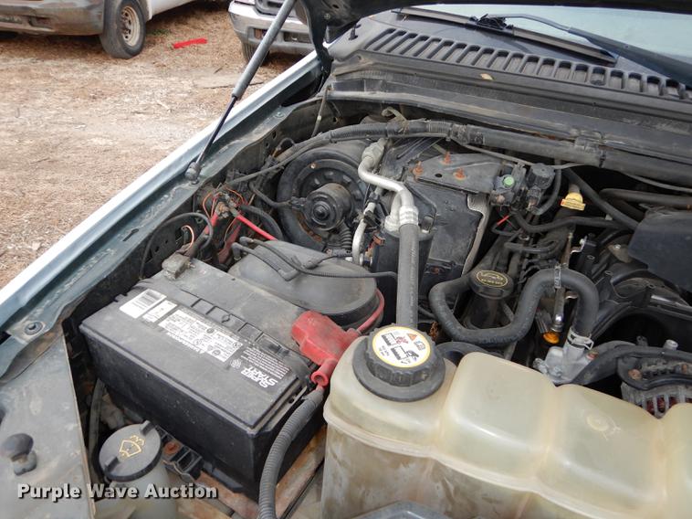 image for item J5569 2003 Ford F250 Super Duty XL pickup truck