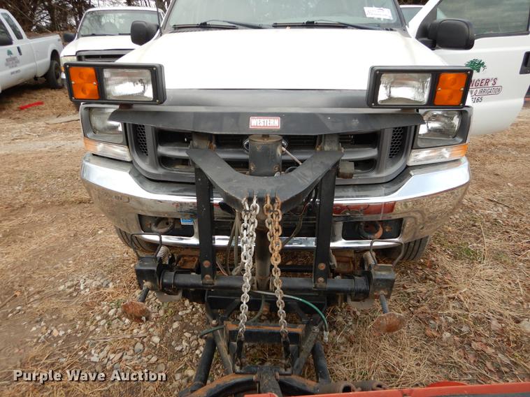 image for item J5569 2003 Ford F250 Super Duty XL pickup truck