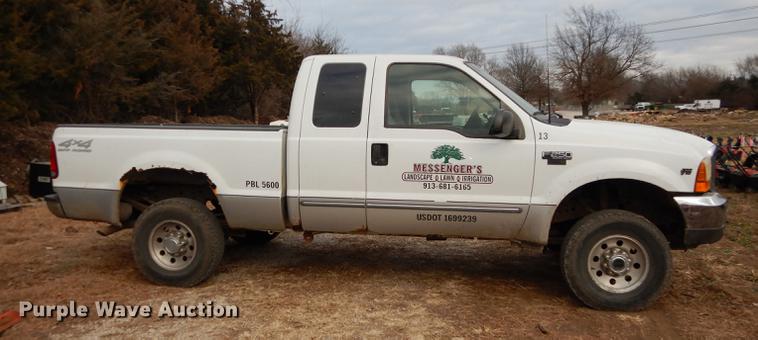 image for item J5570 2000 Ford F250 Super Duty XLT SuperCab pickup truck