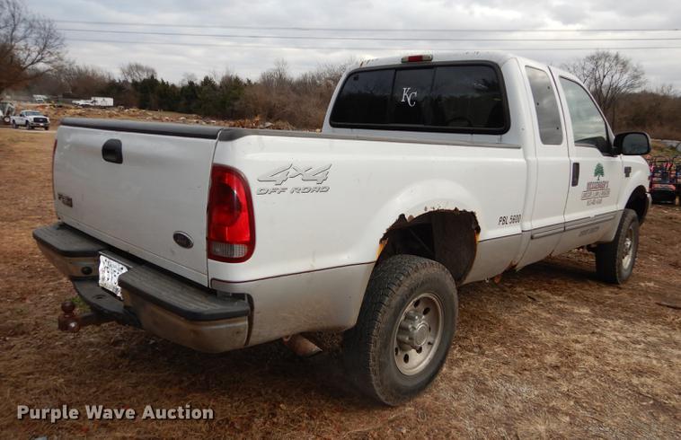 image for item J5570 2000 Ford F250 Super Duty XLT SuperCab pickup truck