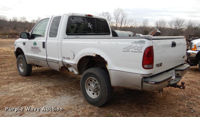 image for item J5570 2000 Ford F250 Super Duty XLT SuperCab pickup truck