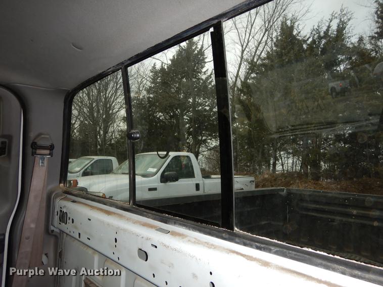 image for item J5570 2000 Ford F250 Super Duty XLT SuperCab pickup truck