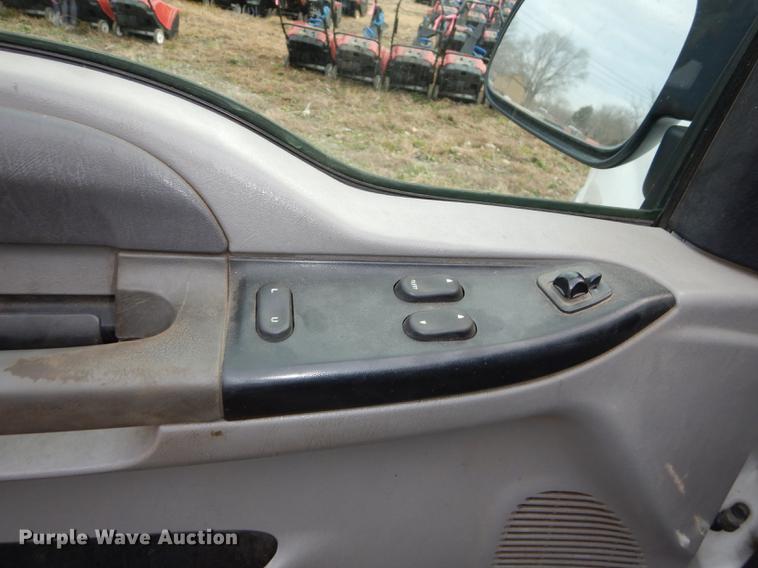 image for item J5570 2000 Ford F250 Super Duty XLT SuperCab pickup truck