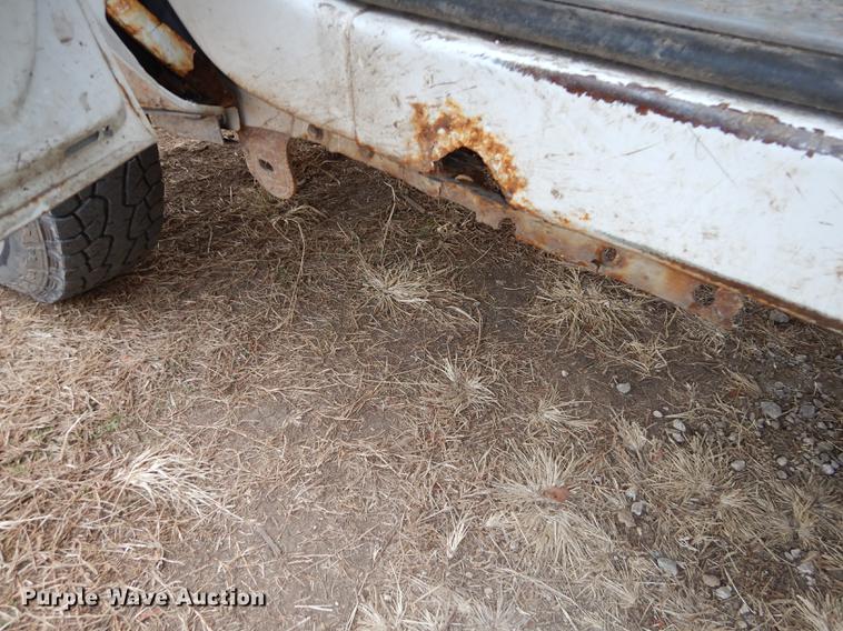 image for item J5570 2000 Ford F250 Super Duty XLT SuperCab pickup truck