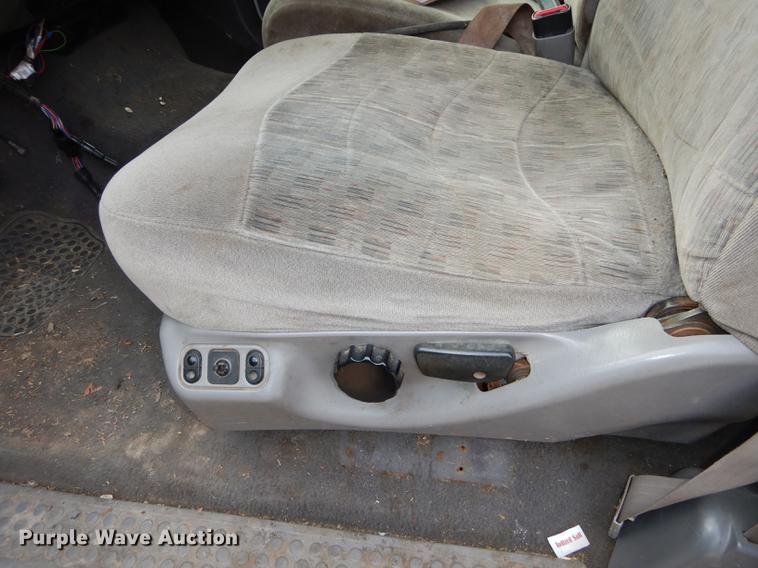 image for item J5570 2000 Ford F250 Super Duty XLT SuperCab pickup truck