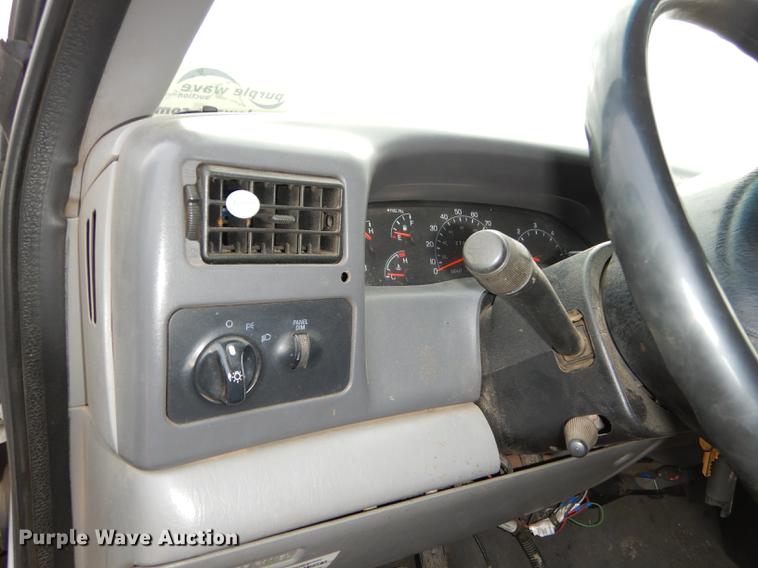 image for item J5570 2000 Ford F250 Super Duty XLT SuperCab pickup truck