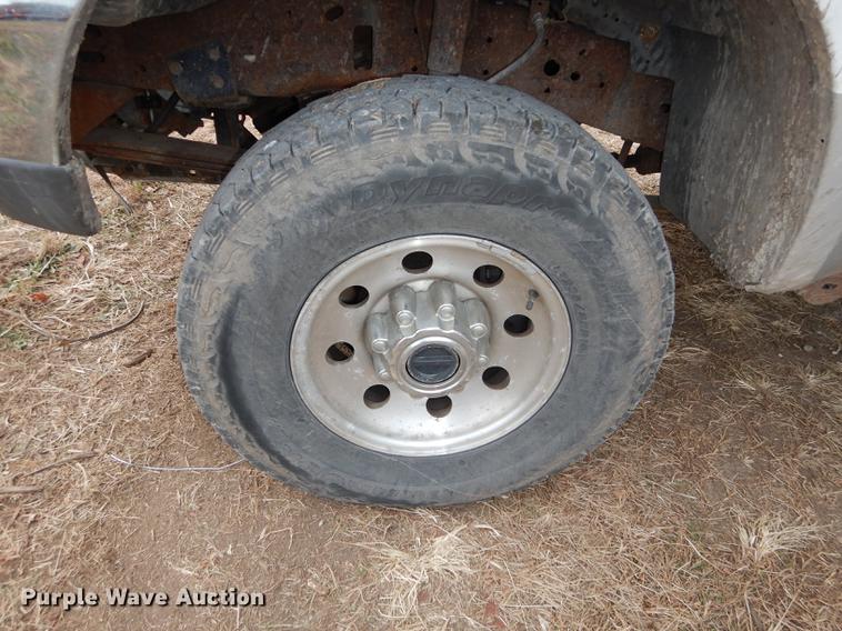 image for item J5570 2000 Ford F250 Super Duty XLT SuperCab pickup truck