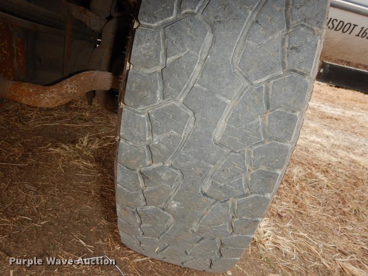 image for item J5570 2000 Ford F250 Super Duty XLT SuperCab pickup truck