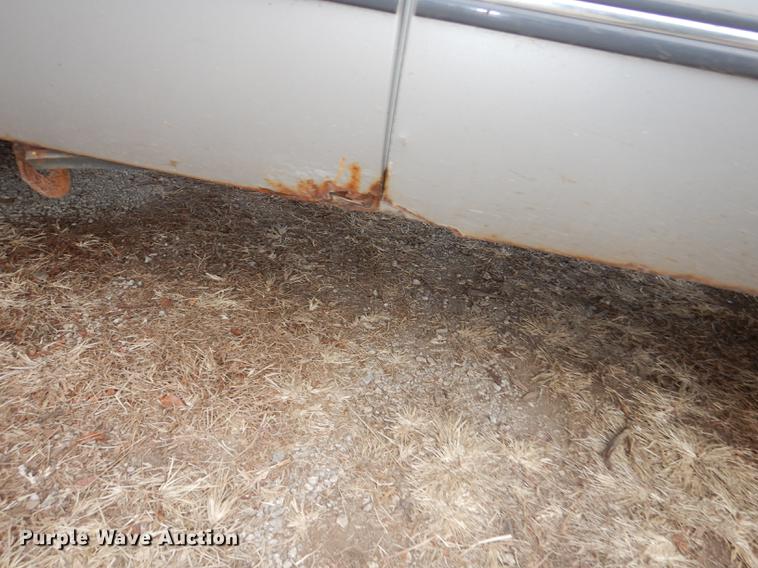 image for item J5570 2000 Ford F250 Super Duty XLT SuperCab pickup truck