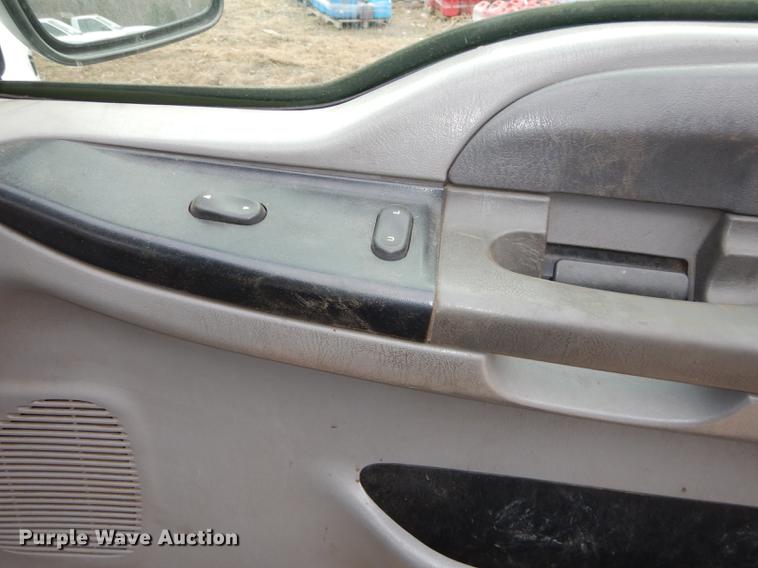 image for item J5570 2000 Ford F250 Super Duty XLT SuperCab pickup truck