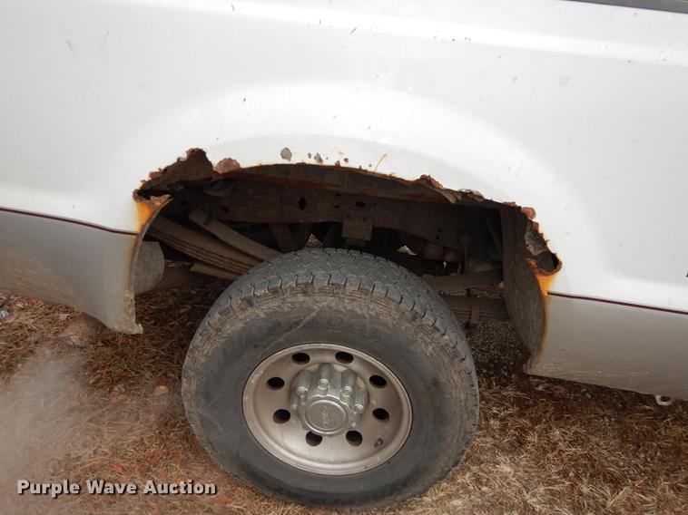 image for item J5570 2000 Ford F250 Super Duty XLT SuperCab pickup truck