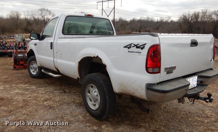 image for item J5571 2001 Ford F250 Super Duty XL pickup truck