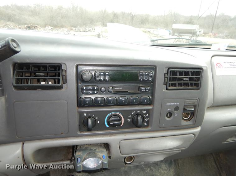 image for item J5571 2001 Ford F250 Super Duty XL pickup truck