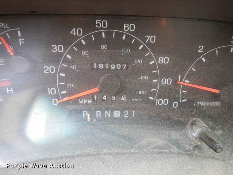 image for item J5571 2001 Ford F250 Super Duty XL pickup truck