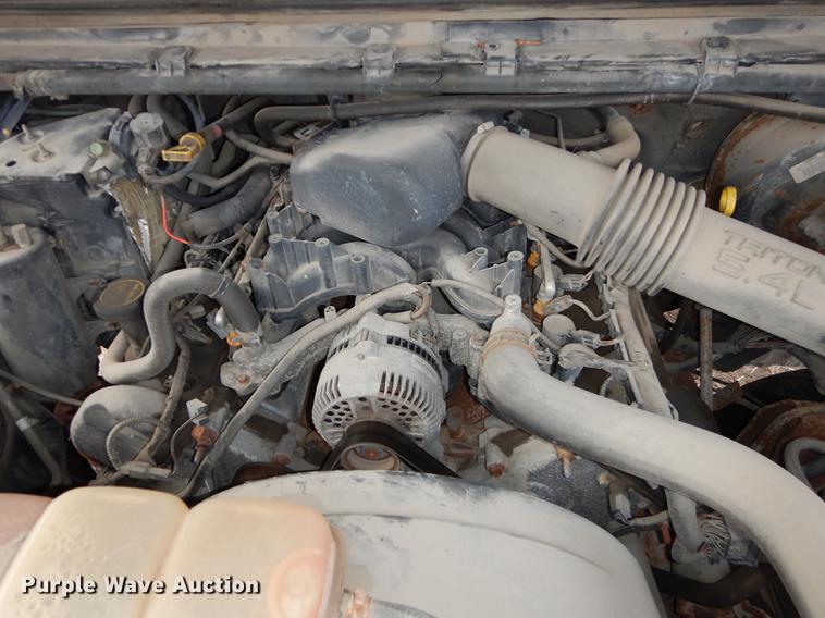 image for item J5571 2001 Ford F250 Super Duty XL pickup truck