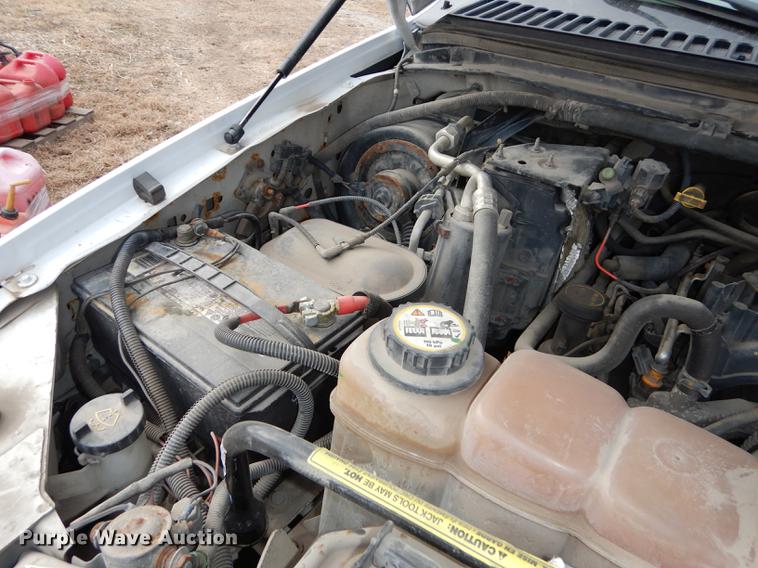 image for item J5571 2001 Ford F250 Super Duty XL pickup truck