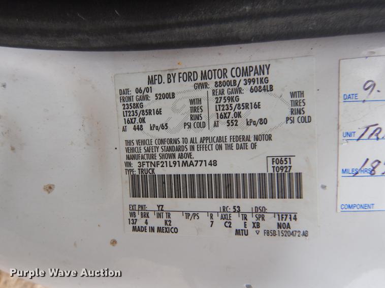 image for item J5571 2001 Ford F250 Super Duty XL pickup truck