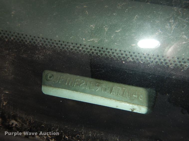 image for item J5571 2001 Ford F250 Super Duty XL pickup truck