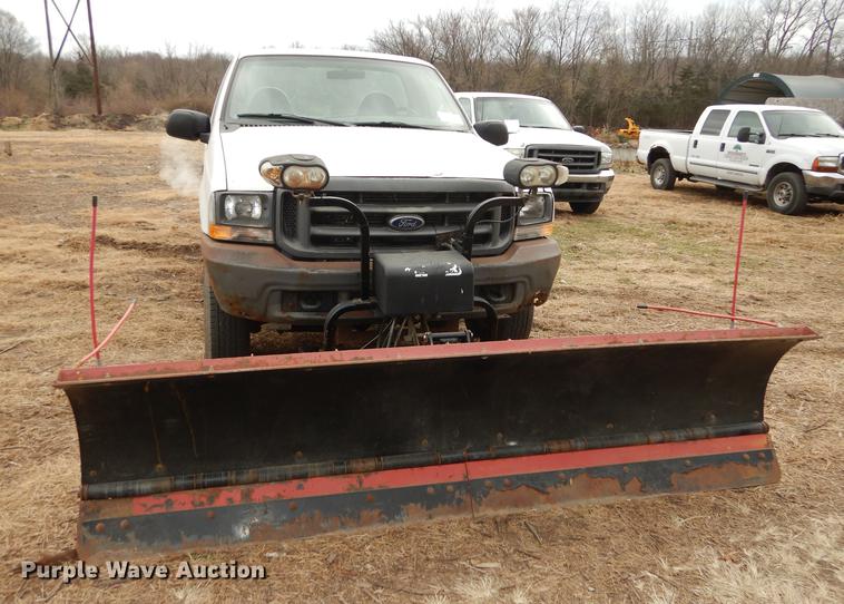 image for item J5572 2002 Ford F250 Super Duty XL pickup truck