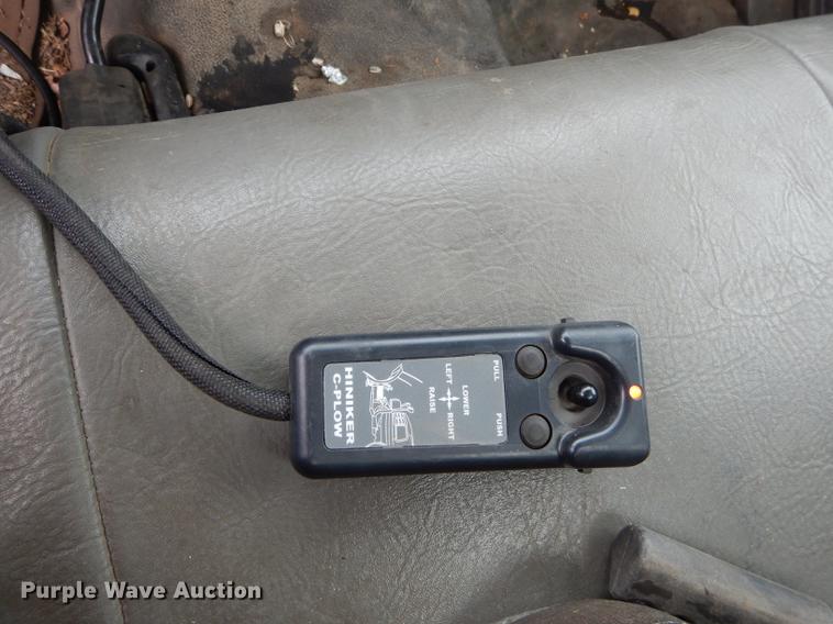 image for item J5572 2002 Ford F250 Super Duty XL pickup truck