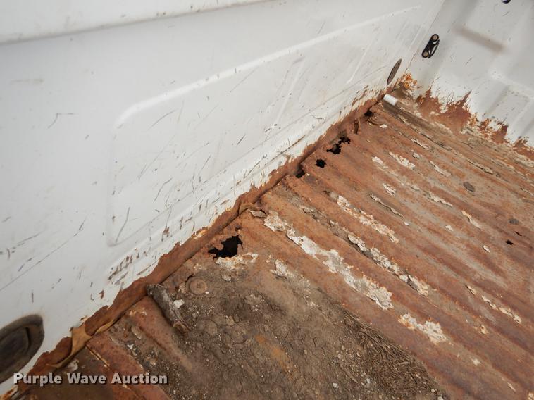 image for item J5572 2002 Ford F250 Super Duty XL pickup truck