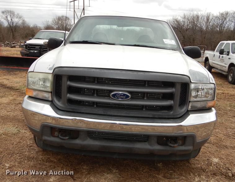 image for item J5573 2003 Ford F250 Super Duty XL SuperCab pickup truck