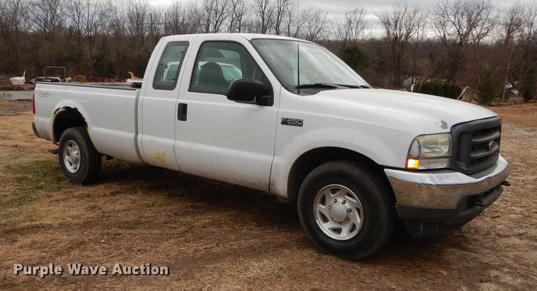 image for item J5573 2003 Ford F250 Super Duty XL SuperCab pickup truck