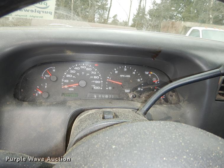 image for item J5573 2003 Ford F250 Super Duty XL SuperCab pickup truck