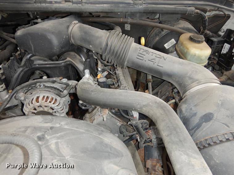 image for item J5573 2003 Ford F250 Super Duty XL SuperCab pickup truck