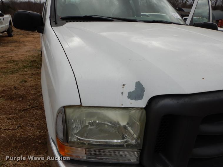 image for item J5573 2003 Ford F250 Super Duty XL SuperCab pickup truck