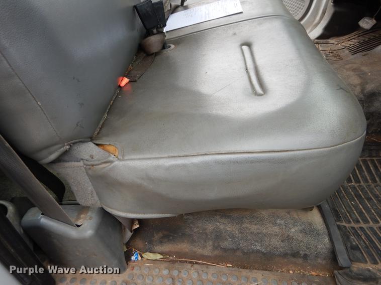 image for item J5573 2003 Ford F250 Super Duty XL SuperCab pickup truck