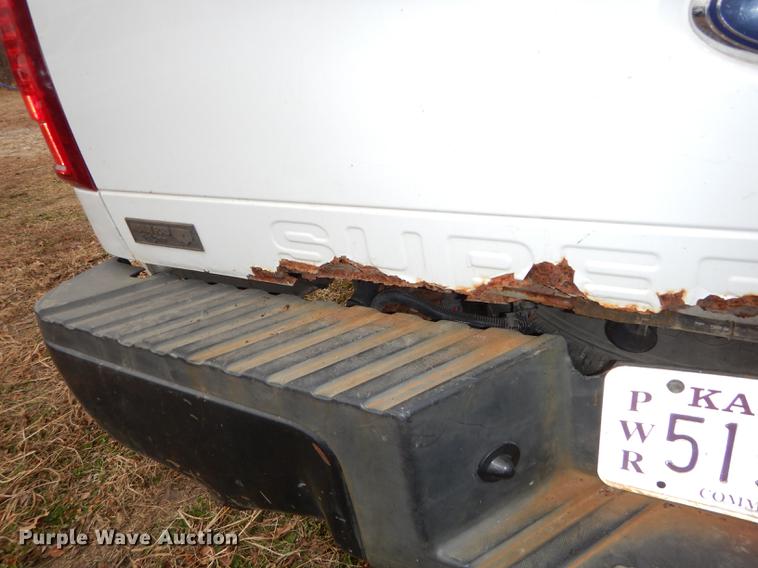 image for item J5573 2003 Ford F250 Super Duty XL SuperCab pickup truck