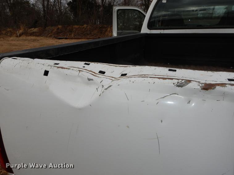 image for item J5573 2003 Ford F250 Super Duty XL SuperCab pickup truck