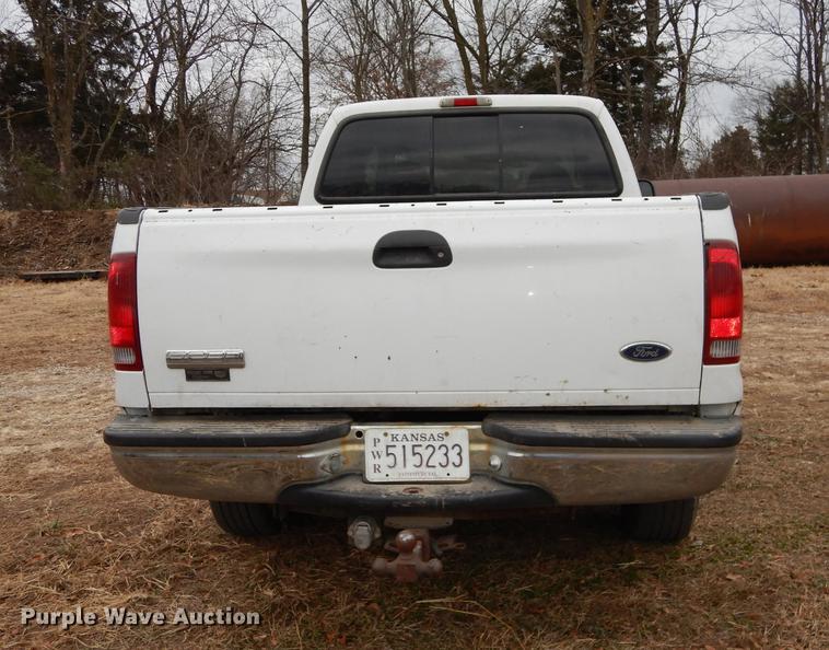 image for item J5574 2000 Ford F250 Super Duty XLT Crew Cab pickup truck