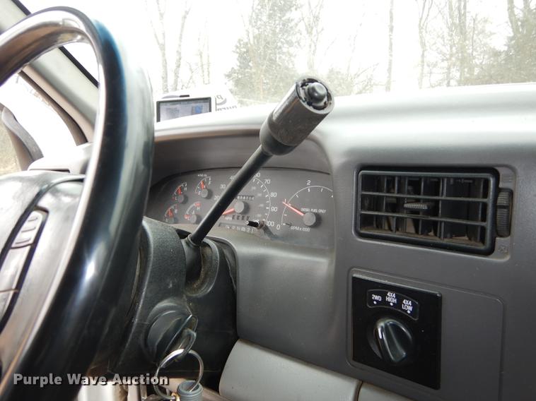 image for item J5574 2000 Ford F250 Super Duty XLT Crew Cab pickup truck