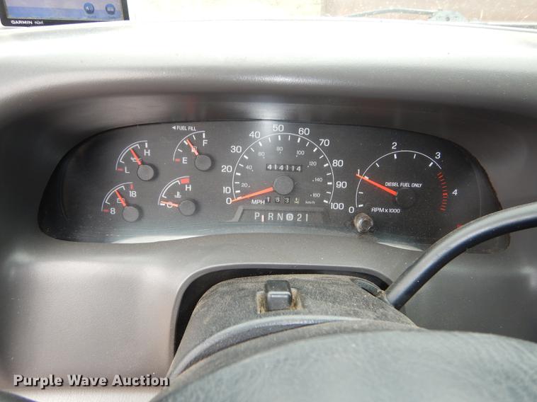 image for item J5574 2000 Ford F250 Super Duty XLT Crew Cab pickup truck