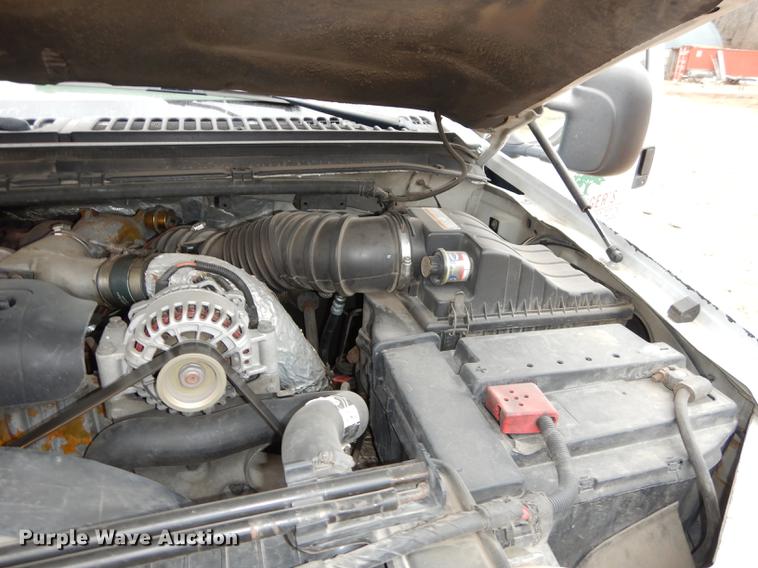 image for item J5574 2000 Ford F250 Super Duty XLT Crew Cab pickup truck