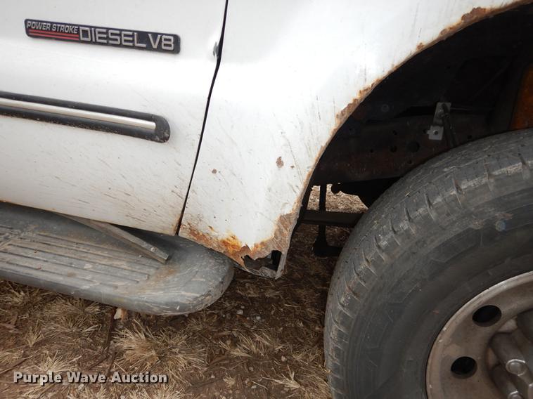 image for item J5574 2000 Ford F250 Super Duty XLT Crew Cab pickup truck