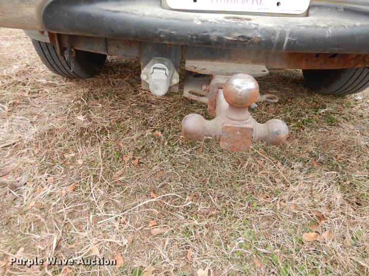 image for item J5574 2000 Ford F250 Super Duty XLT Crew Cab pickup truck